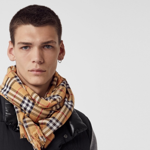 Burberry Vintage Check Wool Silk Scarf, BNWT - Picture 7 of 8